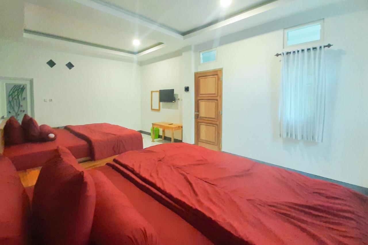 Delvia Bromo Homestay Mitra Reddoorz باسوروان المظهر الخارجي الصورة