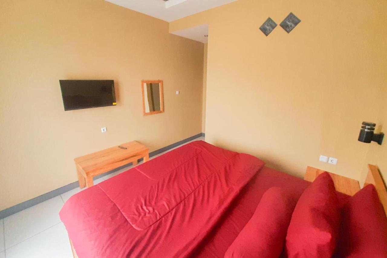 Delvia Bromo Homestay Mitra Reddoorz باسوروان المظهر الخارجي الصورة