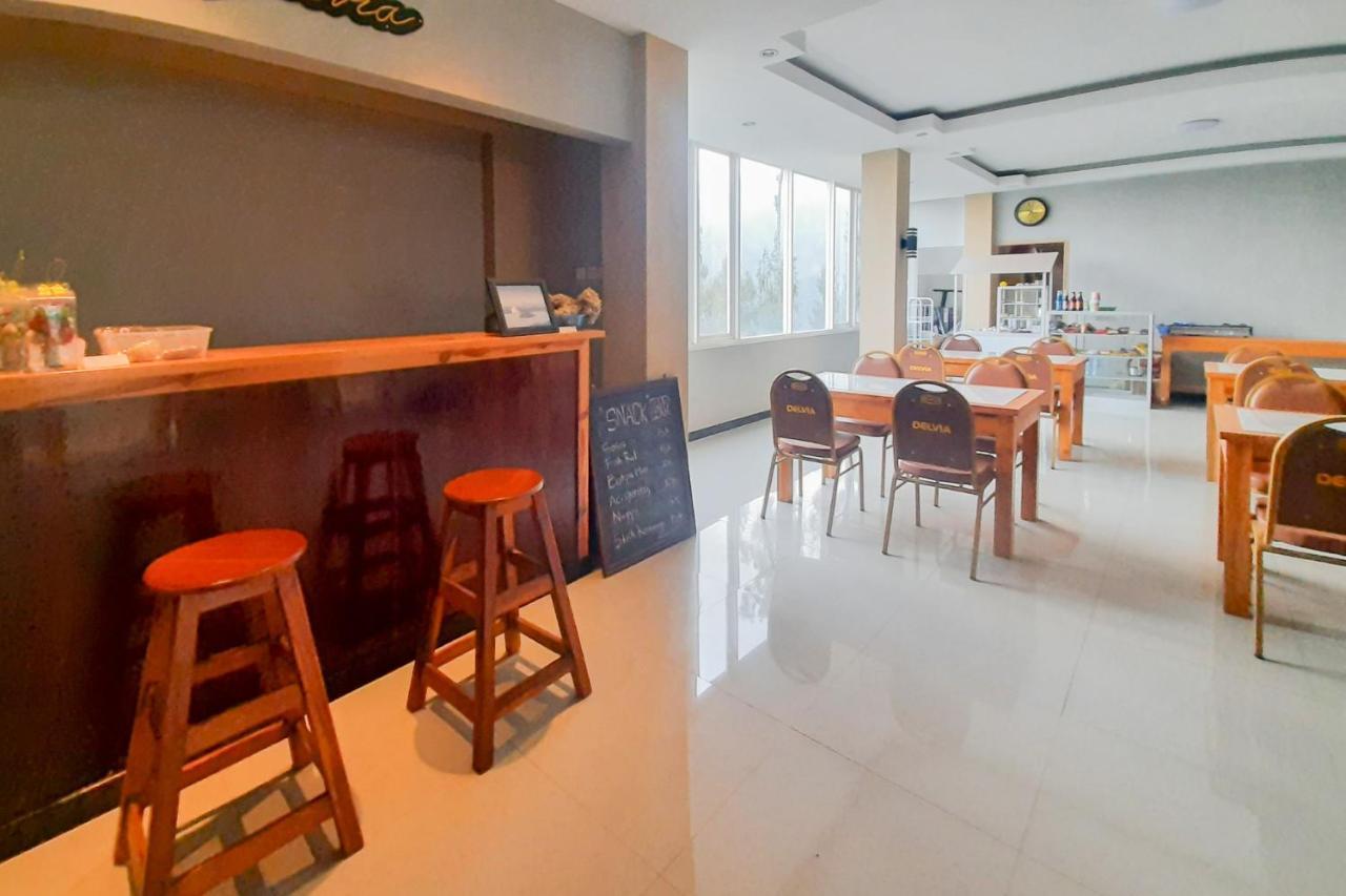 Delvia Bromo Homestay Mitra Reddoorz باسوروان المظهر الخارجي الصورة