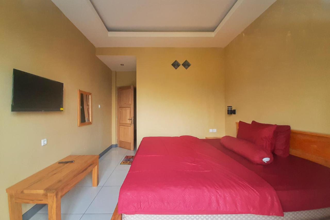 Delvia Bromo Homestay Mitra Reddoorz باسوروان المظهر الخارجي الصورة